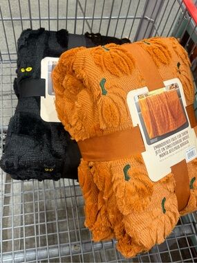 🐈‍⬛Viral TIKTOK Costco Halloween Blankets🎃